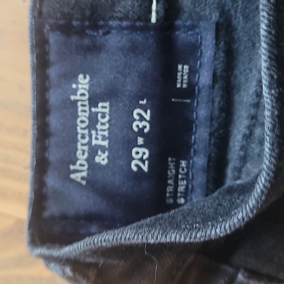 Jeans - Picture 2 of 4